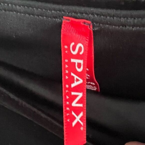 SPANX Velvet Leggings Black Size Large - Picture 6 of 9